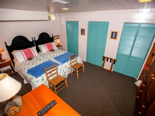 Lower Closet Space